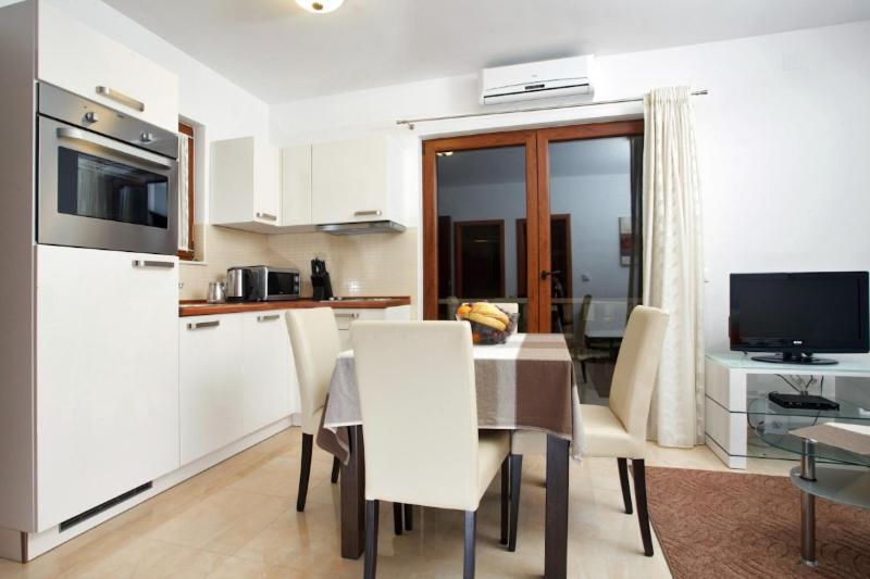 Apartments Tisno - Villa Mare Εξωτερικό φωτογραφία