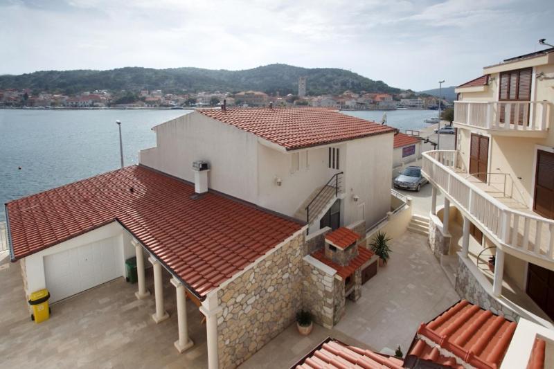 Apartments Tisno - Villa Mare Εξωτερικό φωτογραφία