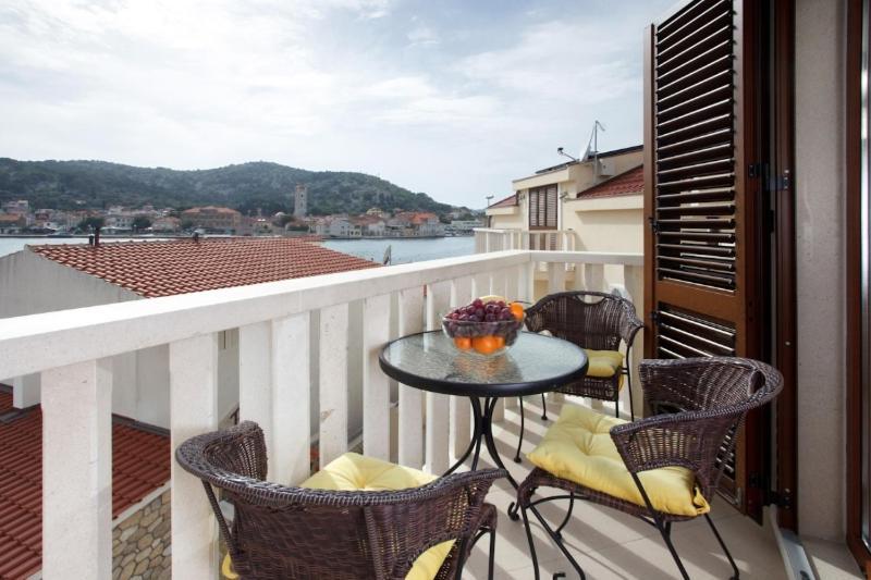 Apartments Tisno - Villa Mare Εξωτερικό φωτογραφία