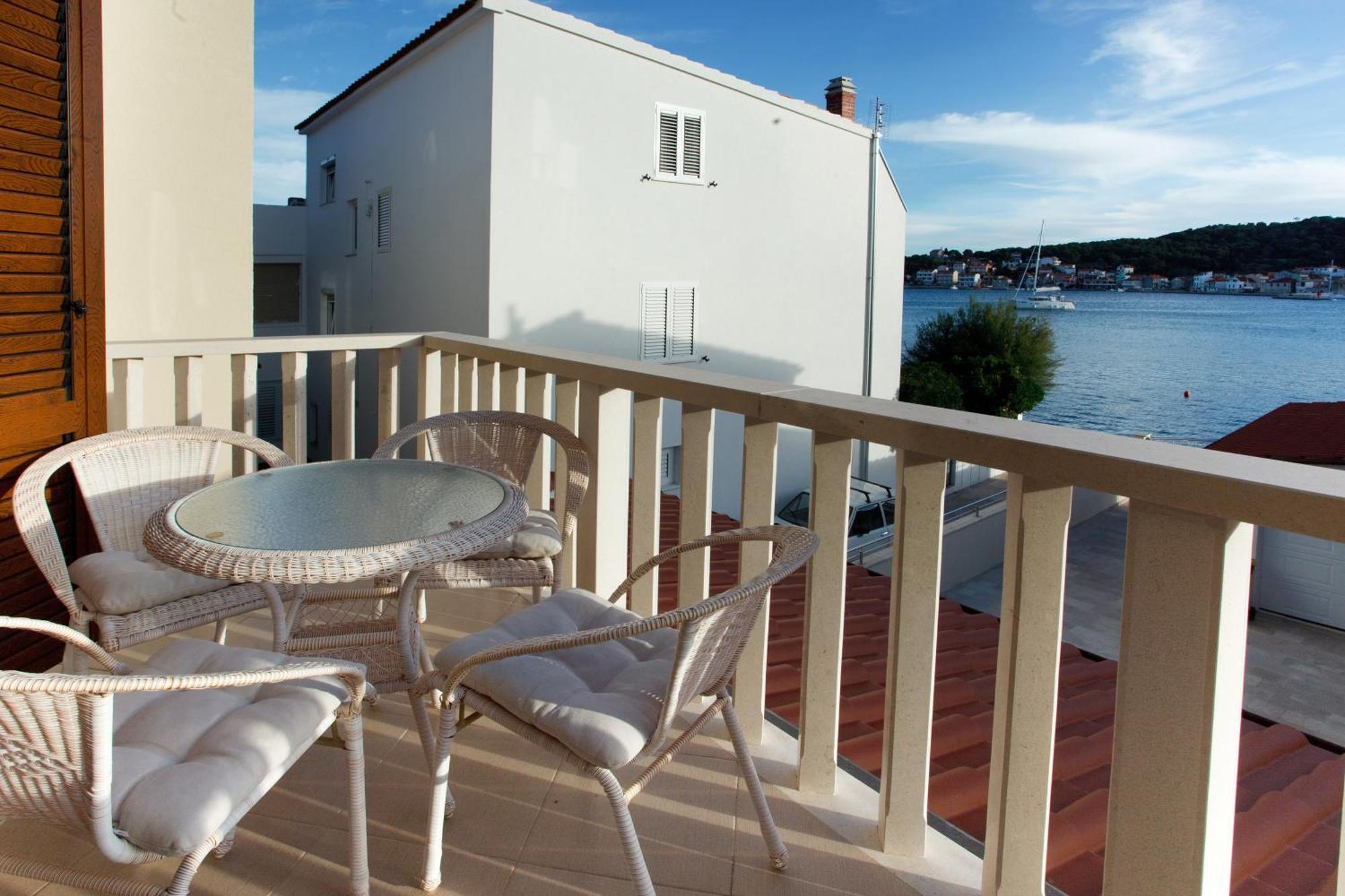 Apartments Tisno - Villa Mare Εξωτερικό φωτογραφία