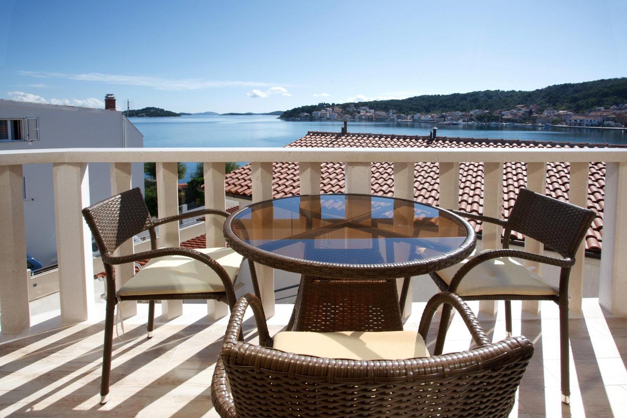 Apartments Tisno - Villa Mare Εξωτερικό φωτογραφία